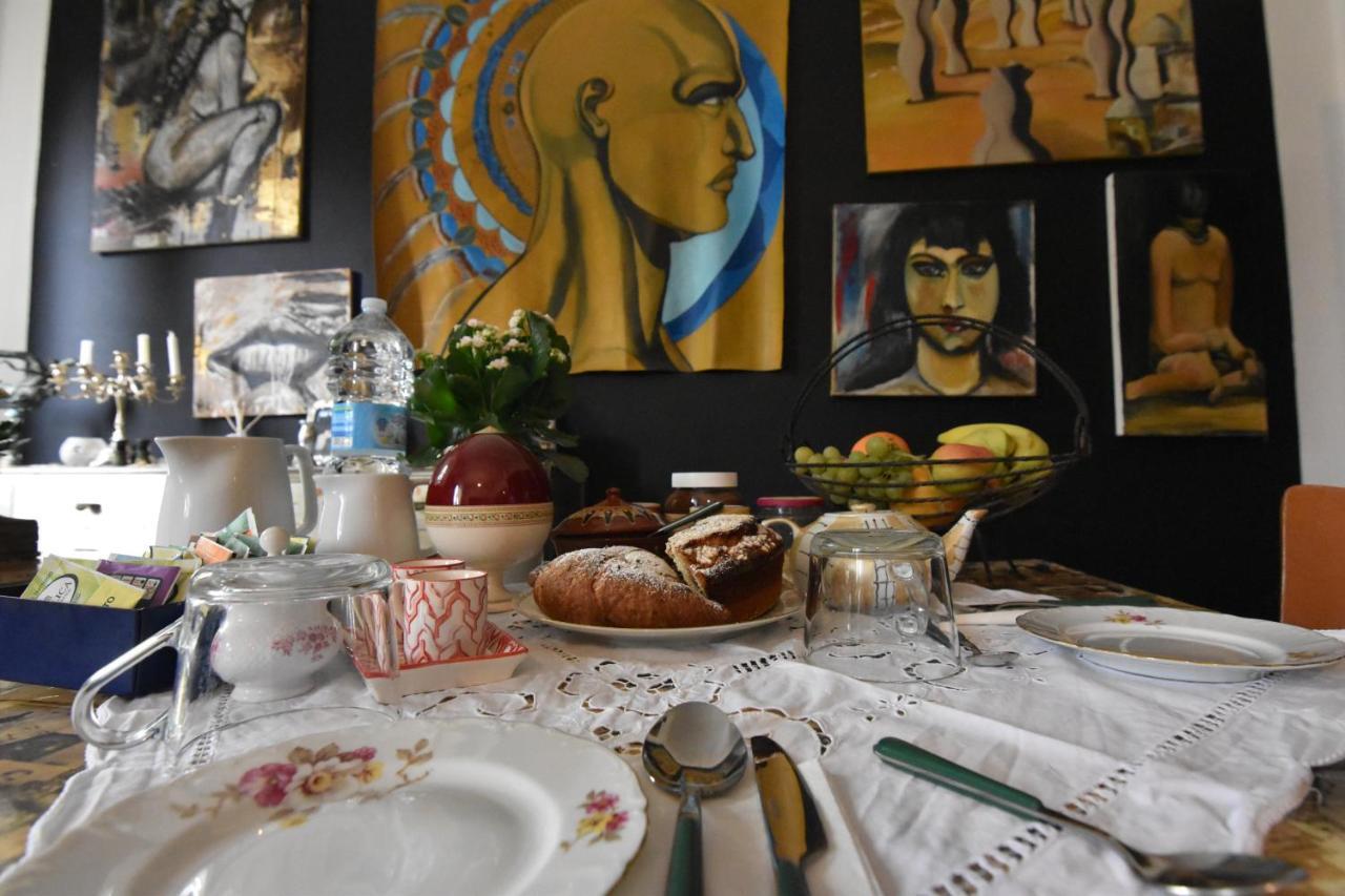 Bed and Breakfast A Casa Dell'Artista Viki Єзі Екстер'єр фото